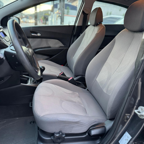 Hyundai HB20S 1.0 8V
