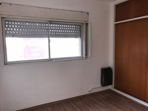 Alquiler - Departamento De 3 Ambientes Con Cochera - Villa Madero