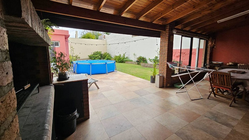 Casa 4 Ambientes Con Quincho Parrilla Y Jardin