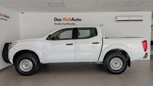 Imagen 11 de 13 de Nissan Np300 Doble Cab Diesel 4x4 Dt Mt 2018