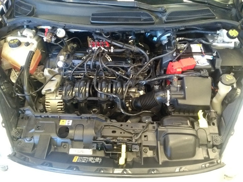 Ford Fiesta Kinetic Design 1.6 Design Sedan 120cv Trend Plus