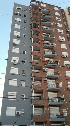 Depto De 2 Ambientes Moderno Con Balcon En 4º Piso.