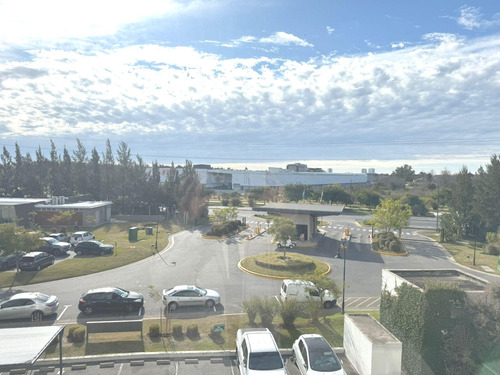 Departamento En Barrio Islas Del Golf Qbay