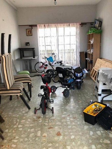 Imagen 23 de 28 de Amplia Propiedad A La Venta Con Locales Y Departamentos En Alquiler