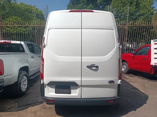 Ford Transit 2.2 Van Larga Techo Alto Aa Custom Mt