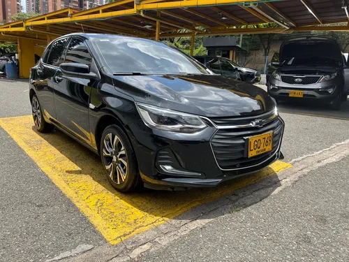 Chevrolet Onix 1.0T Premier Hatch At