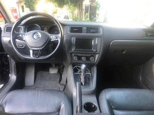 Imagem 12 de 15 de Volkswagen Jetta 2016 1.4 Tsi Comfortline 4p