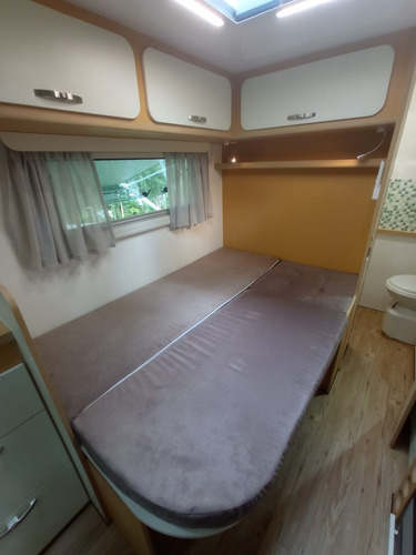 Imagem 7 de 15 de Motorhome Apolo 7.0, Chassi Sprinter 516