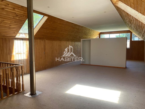 Casa En Venta De 5 Dorm. En Los Angeles