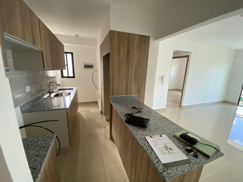 Apartamento En Alquiler En Punta Cana, Epic Sun, Bávaro, 2 Habitaciones, A 5 Minutos Del Down Town