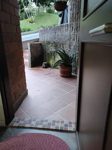 Tu Hogar Ideal, Casa Unifamiliar Remodelada En Unidad Con Piscina, 4 Alcobas Y Parqueadero 120m. Excelente Precio.