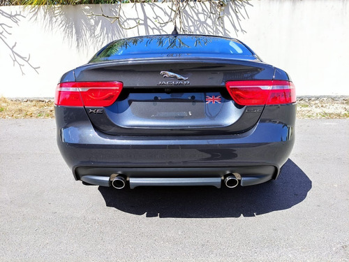 Imagen 4 de 13 de Jaguar Xe Le 1 R-sport 2.0 2018