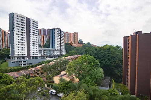 Apartamento En Venta En Altos De Los Almendros Envigado. Cod V13351