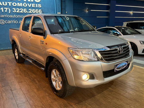 Toyota Hilux 2.7 SR 4X2 CD 16V FLEX 4P AUTOMÁTICO