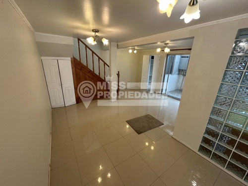 Se Arrienda Casa En Condominio Los Exploradores