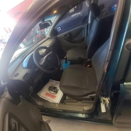 Chevrolet Corsa Sedan Premium 1.0 Gasolina Manual