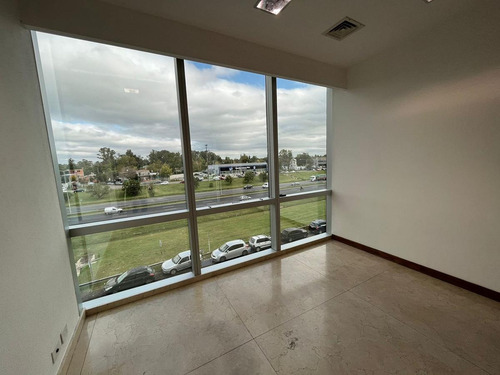 Imagen 6 de 22 de Oficina En Alquiler Y Venta En Office Iv, Con Cocheras, Y Despachos. Muy Amplia Y Luminosa.