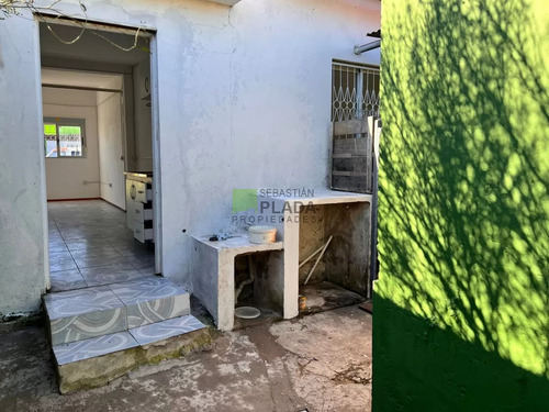 Casa De 1 Dormitorio En Alquiler En San Carlos