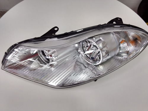 Imagem 3 de 5 de Farol Esquerdo Chery Celer