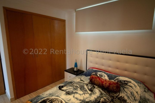 Imagen 11 de 28 de Mls #22-23505 Acogedor Apartamento Actualizado, En Una De Las Mejores Urbanizaciones De Caracas Que Dispone De 2 Pozos Profundos, Por Lo Que Nunca Falta El Agua. Afm.