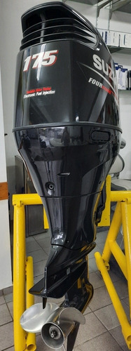 Motor De Popa Suzuki 175hp 4t Semi Novo