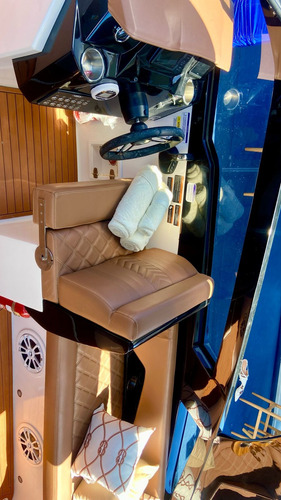 Lancha Azov Z260 Open 2025 Pronta Entrega