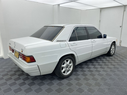 Imagen 11 de 25 de Mercedes Benz 190 E 2.6