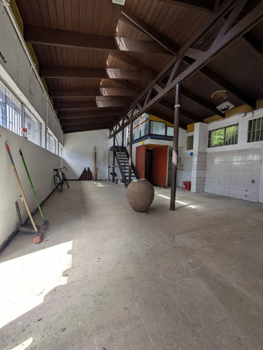 Local Comercial En Arriendo Edmundo Larenas