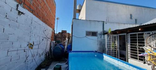 En Venta Casa En Altos Podesta De 3 Ambientes Con Local Que Se Puede Transformar En Quincho Y Garage Con Escritura F: 9383
