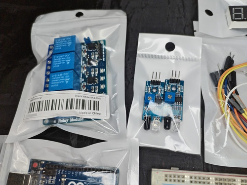 Kit De Electrónica Arduino Ideal Para Proyectos (Usado)