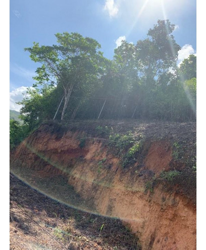 Se Vende Terreno De 1360mts Bosques De La Lagunita 2506