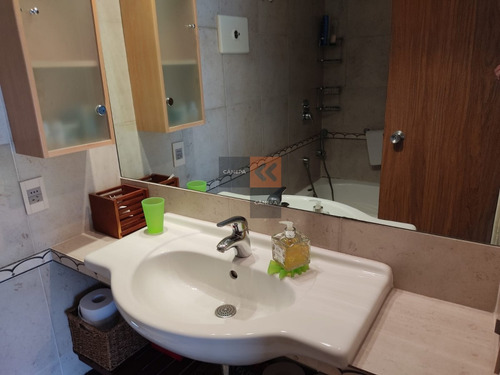 Venta Apartamento 3 Dormitorio Y Dependencia, Peninsula, Punta Del Este- Ref: 8445