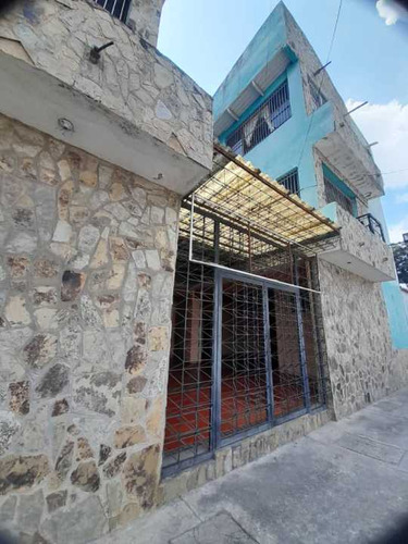 Alquiler De Oficina Ubicado En La Zona De Santa Rosa Maracay
