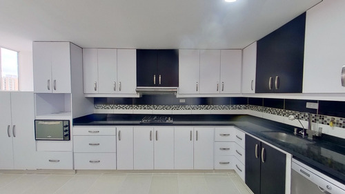 Imagen 3 de 16 de Apartamento En Venta Primer Parque Laureles Medellin