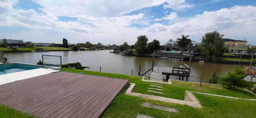 Imagen 21 de 30 de Alquiler De Espectacular Casa Con Amarra Al Río En San Marco Villanueva