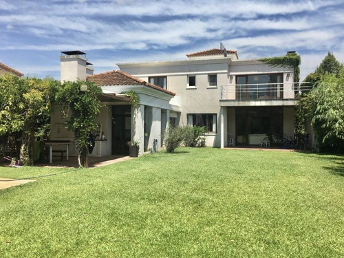 Bustamante Prop. Villa Olivos - 9822 - Casa - Venta C/renta