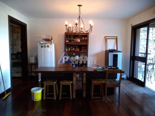 Casa À Venda, 4 Quartos, 2 Suítes, 3 Vagas, Santa Teresa - Rio De Janeiro/rj - 769