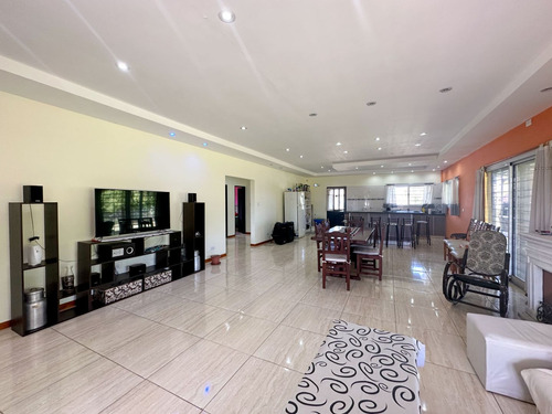 Quinta En Venta En Viejos Ombues