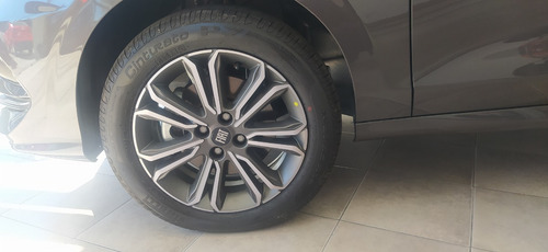 Imagen 3 de 18 de Fiat Cronos 1.8 Precision