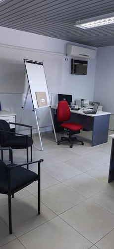 Alquiler Deposito 1286mts2 Con Oficinas Refaccionadas A Nuevo, Salida A Dos Calles