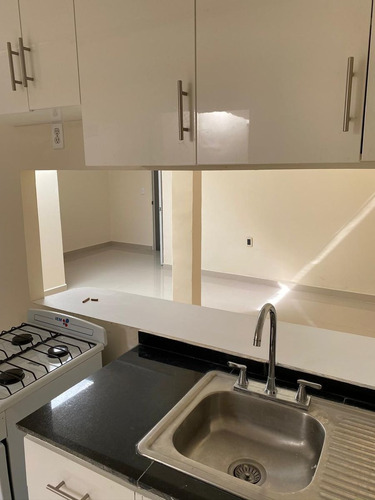 Rento Casa Con Uso De Suelo Comercial En Colonia Roma Norte