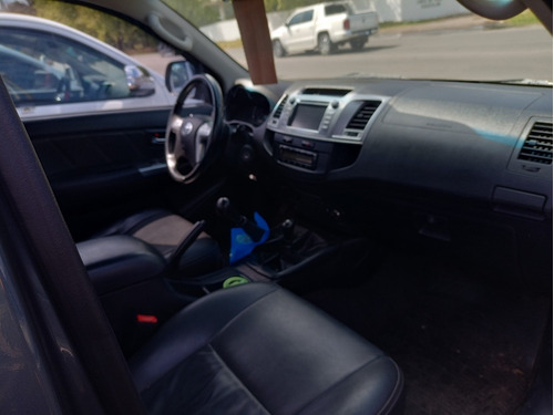 Toyota Hilux 3.0 Cd Srv Cuero 171cv 4x4