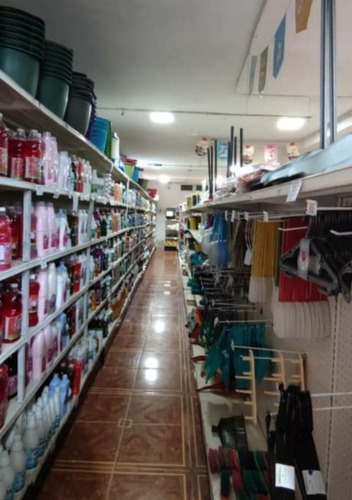 Imagen 6 de 9 de Fondo De Comercio De Víveres. Venta. Catia. Riv La Boyera N 3938