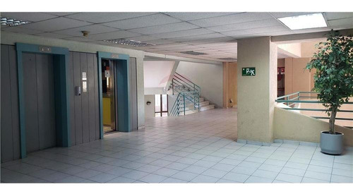 Oficina/ Manquehue Sur /apoquindo/metro Manquehue
