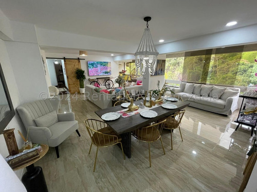 Las Esmeraldas !! En Venta Totalmente Amoblado, Equipado Y Actualizado Hace 3 Meses, 201 M2, 3 Hab., 4 Baños, 2 Pe. Impecable Conjunto Residencial, Piscina, Parrillera, Cancha Tenis, Gimnasio.