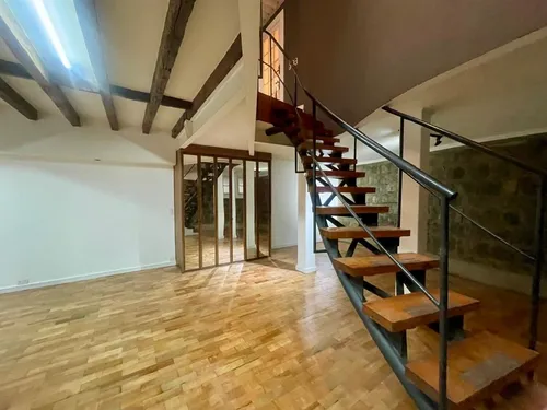Exclusivo Con Patio Privado / Excelente Estado