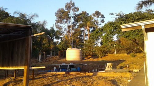 Chácara 2200m2 Área Construida 300m2 Casa 2 Dorms,sala,cozinha,banheiro,área C/churrasqueira,piscina,2 Vagas Cobertas - Ch00031 - 68784489