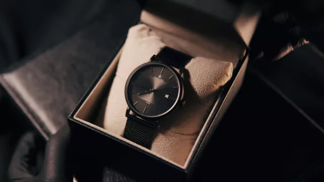 Relógio Vanglore minimalista preto