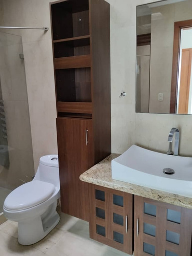 Townhouse En Residencia Doral Park. Urbanización Trigal Norte Valencia