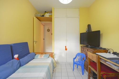 Venta Block Departamentos 4 Ambientes Cocheras Villa Real Apto Credito